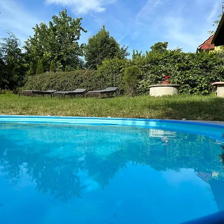 Menany - Karlstejn * Beroun (Central Bohemian)