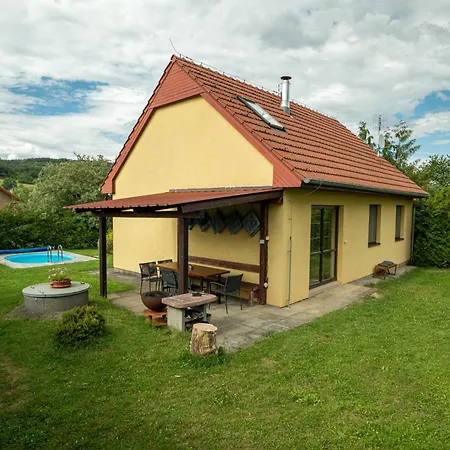 Menany - Karlstejn