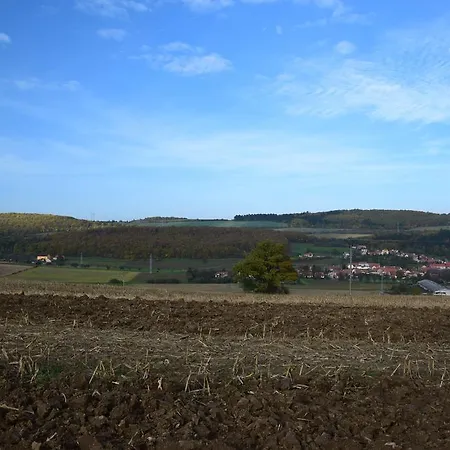 Menany - Karlstejn
